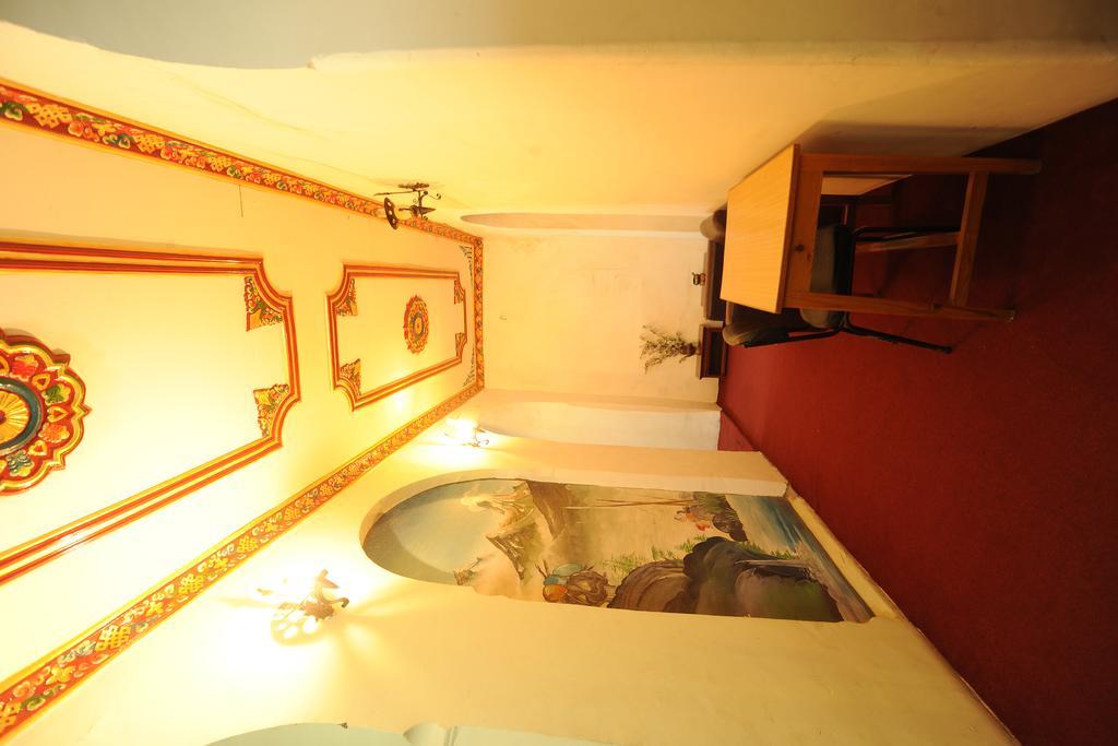 Hotel Himalaya Yoga Kathmandu Esterno foto
