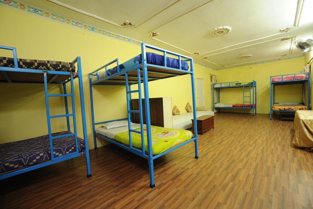 Hotel Himalaya Yoga Kathmandu Esterno foto