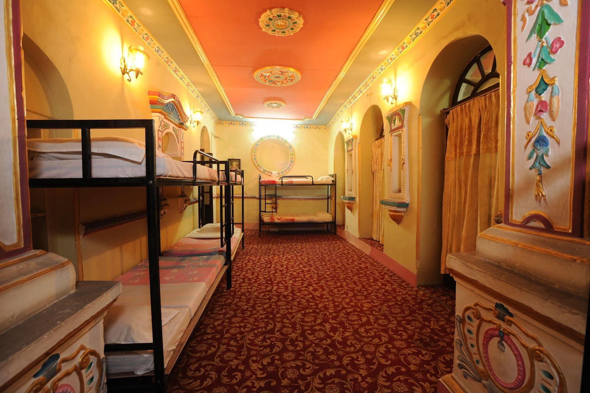 Hotel Himalaya Yoga Kathmandu Esterno foto