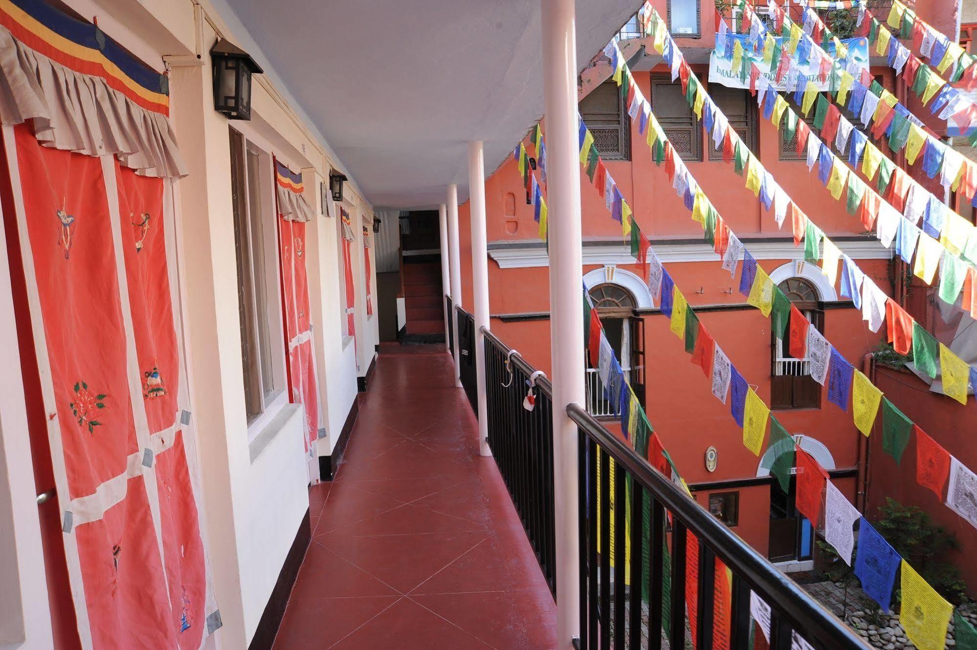 Hotel Himalaya Yoga Kathmandu Esterno foto