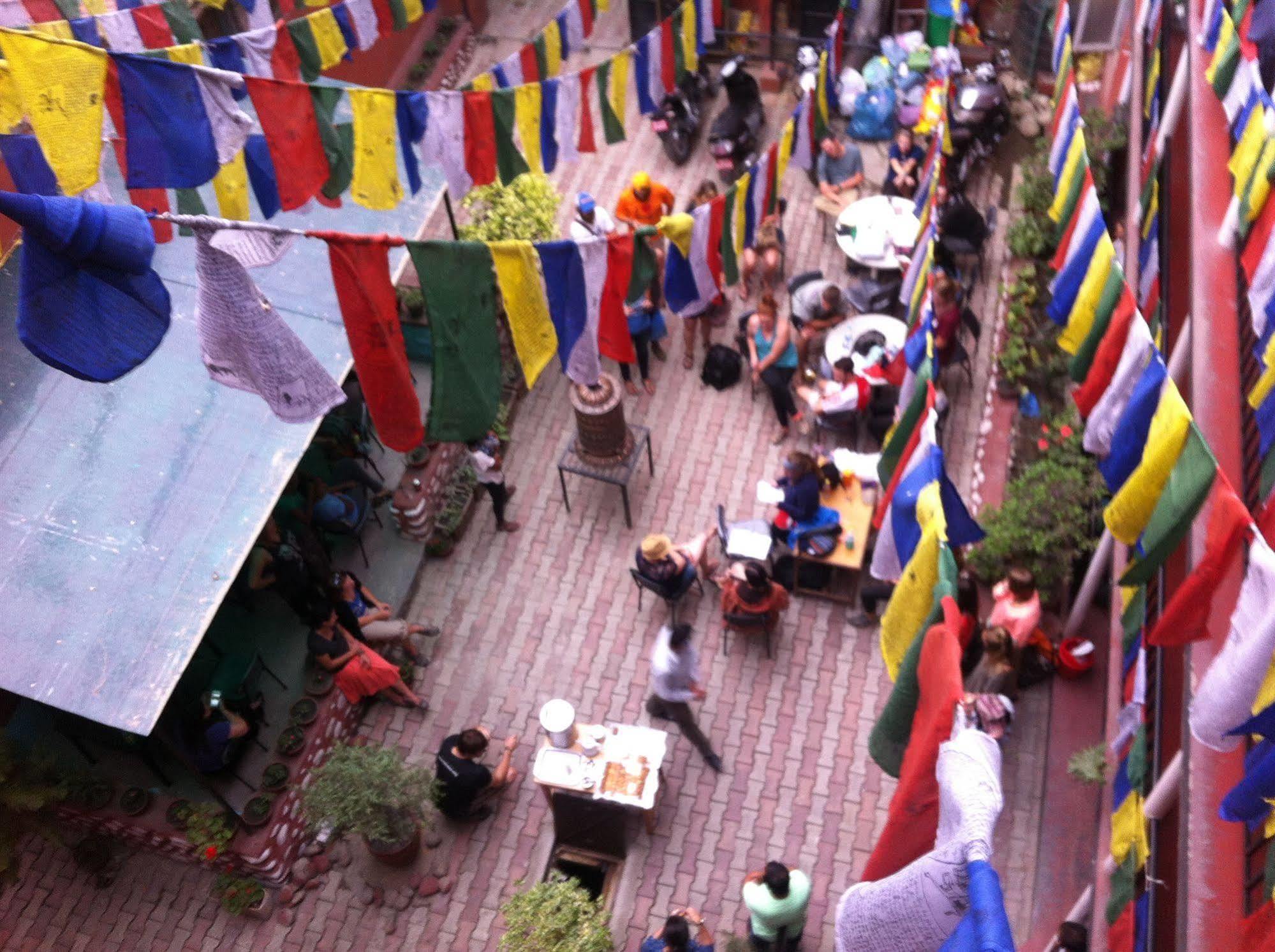 Hotel Himalaya Yoga Kathmandu Esterno foto