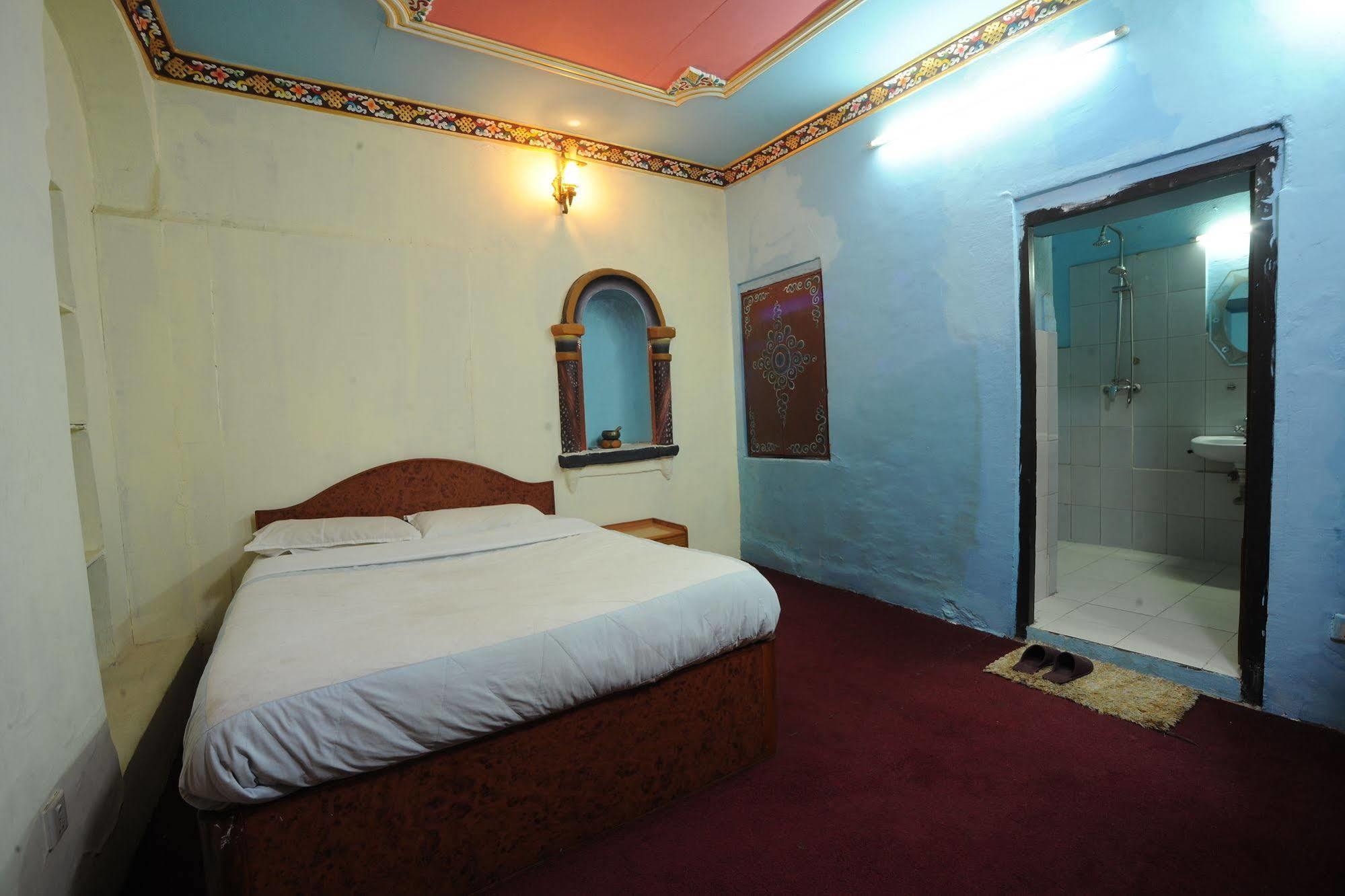 Hotel Himalaya Yoga Kathmandu Esterno foto